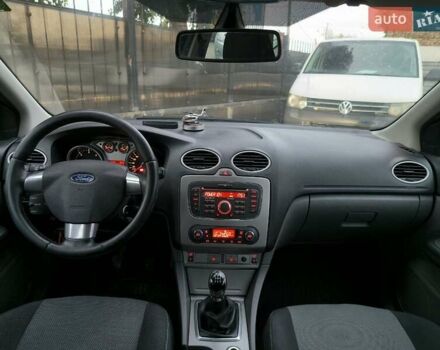 Черный Форд Фокус, объемом двигателя 1.56 л и пробегом 282 тыс. км за 5990 $, фото 12 на Automoto.ua