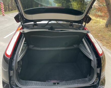 Чорний Форд Фокус, об'ємом двигуна 2 л та пробігом 257 тис. км за 5400 $, фото 12 на Automoto.ua