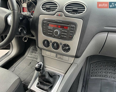 Черный Форд Фокус, объемом двигателя 1.6 л и пробегом 178 тыс. км за 6300 $, фото 19 на Automoto.ua