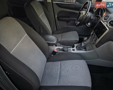 Черный Форд Фокус, объемом двигателя 1.6 л и пробегом 189 тыс. км за 5599 $, фото 28 на Automoto.ua