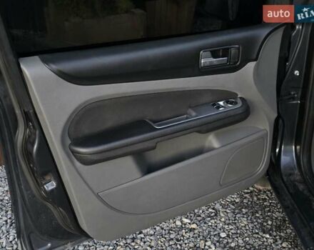 Черный Форд Фокус, объемом двигателя 1.6 л и пробегом 189 тыс. км за 5599 $, фото 19 на Automoto.ua