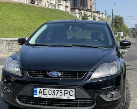 Черный Форд Фокус, объемом двигателя 1.6 л и пробегом 300 тыс. км за 5100 $, фото 1 на Automoto.ua