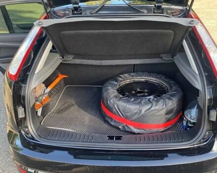 Черный Форд Фокус, объемом двигателя 1.6 л и пробегом 190 тыс. км за 6500 $, фото 10 на Automoto.ua