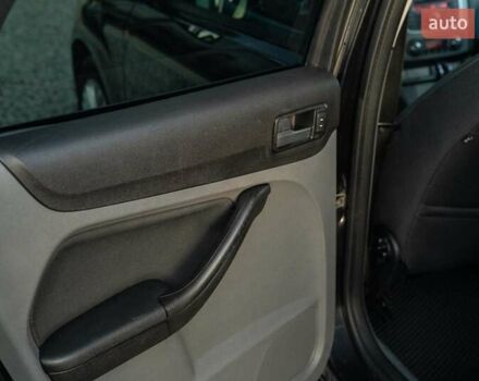 Чорний Форд Фокус, об'ємом двигуна 2 л та пробігом 258 тис. км за 7700 $, фото 32 на Automoto.ua