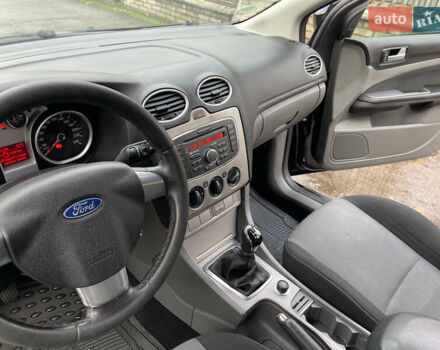 Черный Форд Фокус, объемом двигателя 1.6 л и пробегом 178 тыс. км за 6300 $, фото 14 на Automoto.ua