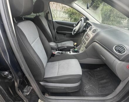 Черный Форд Фокус, объемом двигателя 1.6 л и пробегом 187 тыс. км за 4500 $, фото 8 на Automoto.ua