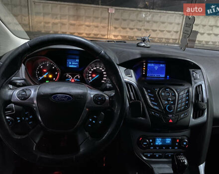 Черный Форд Фокус, объемом двигателя 1.6 л и пробегом 208 тыс. км за 6800 $, фото 4 на Automoto.ua