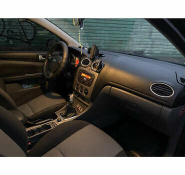 Чорний Форд Фокус, об'ємом двигуна 1.6 л та пробігом 265 тис. км за 5000 $, фото 6 на Automoto.ua