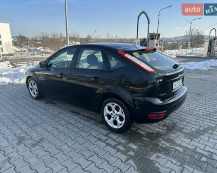 Черный Форд Фокус, объемом двигателя 2 л и пробегом 410 тыс. км за 3999 $, фото 10 на Automoto.ua