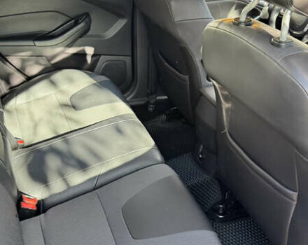 Черный Форд Фокус, объемом двигателя 1.6 л и пробегом 196 тыс. км за 8300 $, фото 9 на Automoto.ua