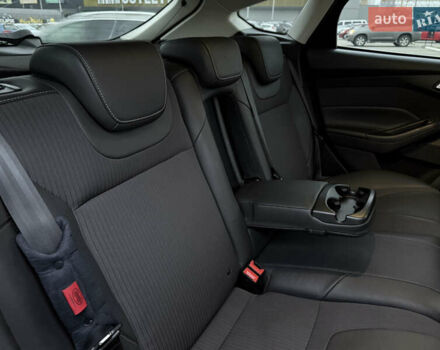 Черный Форд Фокус, объемом двигателя 1.6 л и пробегом 209 тыс. км за 8300 $, фото 36 на Automoto.ua