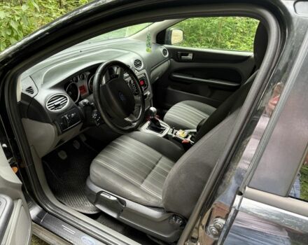 Чорний Форд Фокус, об'ємом двигуна 1.6 л та пробігом 250 тис. км за 5350 $, фото 5 на Automoto.ua