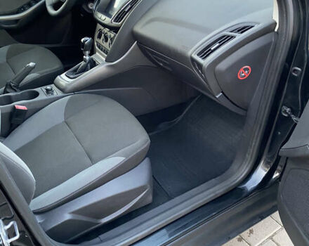 Черный Форд Фокус, объемом двигателя 1.6 л и пробегом 232 тыс. км за 6999 $, фото 18 на Automoto.ua