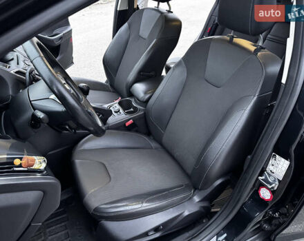 Черный Форд Фокус, объемом двигателя 1.6 л и пробегом 209 тыс. км за 8300 $, фото 41 на Automoto.ua