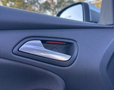 Чорний Форд Фокус, об'ємом двигуна 2 л та пробігом 214 тис. км за 7600 $, фото 16 на Automoto.ua