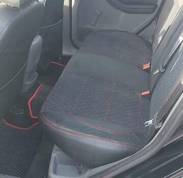 Черный Форд Фокус, объемом двигателя 1.6 л и пробегом 211 тыс. км за 5600 $, фото 4 на Automoto.ua