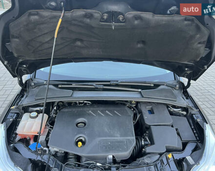 Черный Форд Фокус, объемом двигателя 1.6 л и пробегом 219 тыс. км за 7800 $, фото 13 на Automoto.ua