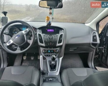 Черный Форд Фокус, объемом двигателя 1.56 л и пробегом 232 тыс. км за 7200 $, фото 13 на Automoto.ua