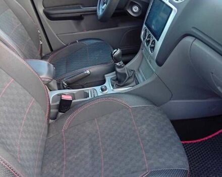 Черный Форд Фокус, объемом двигателя 1.6 л и пробегом 211 тыс. км за 5600 $, фото 3 на Automoto.ua