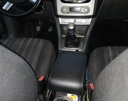 Черный Форд Фокус, объемом двигателя 1.6 л и пробегом 250 тыс. км за 6000 $, фото 1 на Automoto.ua