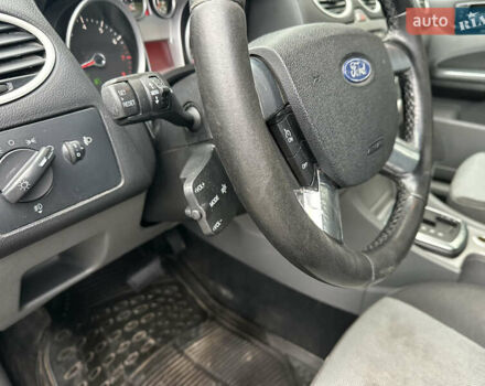 Черный Форд Фокус, объемом двигателя 2 л и пробегом 411 тыс. км за 4799 $, фото 14 на Automoto.ua