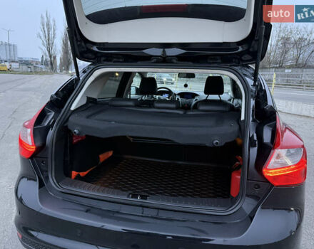 Черный Форд Фокус, объемом двигателя 1.6 л и пробегом 209 тыс. км за 8300 $, фото 46 на Automoto.ua