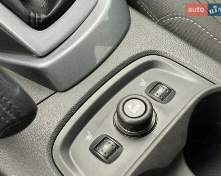 Чорний Форд Фокус, об'ємом двигуна 1 л та пробігом 170 тис. км за 6500 $, фото 41 на Automoto.ua