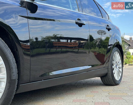 Черный Форд Фокус, объемом двигателя 1.6 л и пробегом 250 тыс. км за 8299 $, фото 8 на Automoto.ua