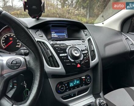 Черный Форд Фокус, объемом двигателя 1.6 л и пробегом 162 тыс. км за 7300 $, фото 25 на Automoto.ua