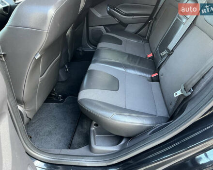 Черный Форд Фокус, объемом двигателя 1.6 л и пробегом 250 тыс. км за 8299 $, фото 71 на Automoto.ua