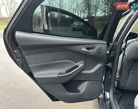 Черный Форд Фокус, объемом двигателя 1.6 л и пробегом 162 тыс. км за 7300 $, фото 33 на Automoto.ua