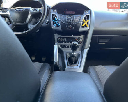 Черный Форд Фокус, объемом двигателя 1.6 л и пробегом 250 тыс. км за 8299 $, фото 109 на Automoto.ua