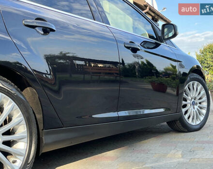 Черный Форд Фокус, объемом двигателя 1.6 л и пробегом 250 тыс. км за 8299 $, фото 32 на Automoto.ua