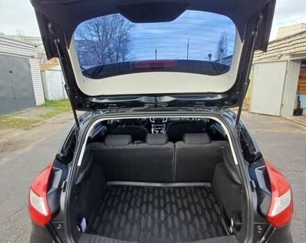 Черный Форд Фокус, объемом двигателя 1.6 л и пробегом 156 тыс. км за 7700 $, фото 5 на Automoto.ua