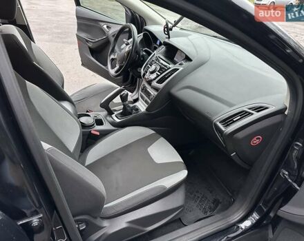 Черный Форд Фокус, объемом двигателя 1.6 л и пробегом 162 тыс. км за 7300 $, фото 17 на Automoto.ua