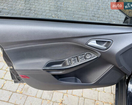 Черный Форд Фокус, объемом двигателя 1.6 л и пробегом 121 тыс. км за 7900 $, фото 9 на Automoto.ua