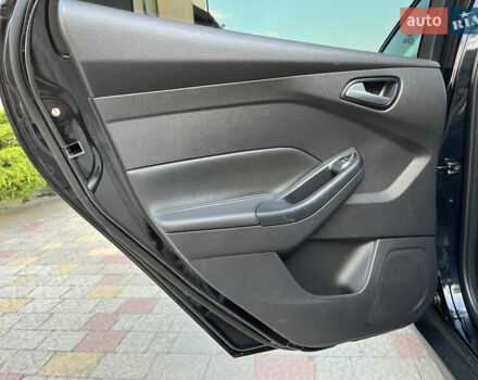 Черный Форд Фокус, объемом двигателя 1.6 л и пробегом 250 тыс. км за 8299 $, фото 77 на Automoto.ua