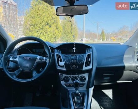 Черный Форд Фокус, объемом двигателя 1.6 л и пробегом 207 тыс. км за 6600 $, фото 5 на Automoto.ua
