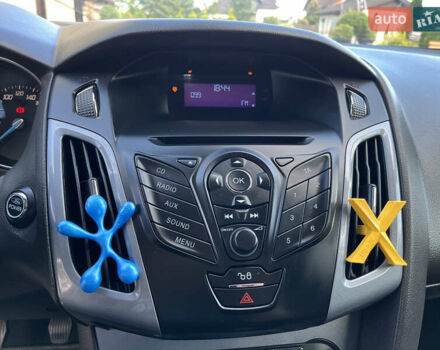 Черный Форд Фокус, объемом двигателя 1.6 л и пробегом 250 тыс. км за 8299 $, фото 119 на Automoto.ua