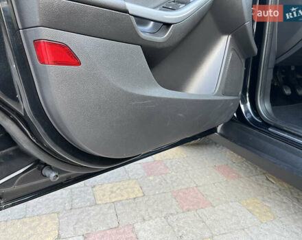 Черный Форд Фокус, объемом двигателя 1.6 л и пробегом 250 тыс. км за 8299 $, фото 67 на Automoto.ua