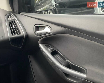 Чорний Форд Фокус, об'ємом двигуна 1 л та пробігом 170 тис. км за 6500 $, фото 28 на Automoto.ua