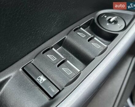 Черный Форд Фокус, объемом двигателя 1.6 л и пробегом 231 тыс. км за 9150 $, фото 36 на Automoto.ua