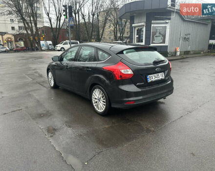 Чорний Форд Фокус, об'ємом двигуна 2 л та пробігом 69 тис. км за 10000 $, фото 2 на Automoto.ua