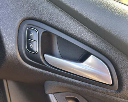 Форд Фокус 2015 в Львове на Automoto.ua Черный Форд Фокус, объемом двигателя 2 л и пробегом 140 тыс. км за 8100 $, фото 37 на Automoto.ua