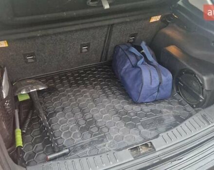 Чорний Форд Фокус, об'ємом двигуна 2 л та пробігом 127 тис. км за 10800 $, фото 8 на Automoto.ua