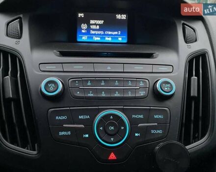 Черный Форд Фокус, объемом двигателя 2 л и пробегом 130 тыс. км за 8900 $, фото 21 на Automoto.ua