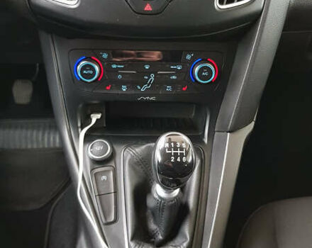 Черный Форд Фокус, объемом двигателя 1 л и пробегом 208 тыс. км за 6300 $, фото 5 на Automoto.ua