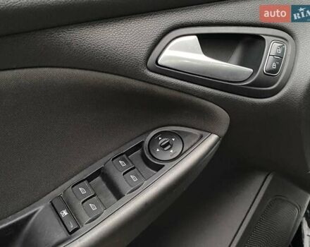 Черный Форд Фокус, объемом двигателя 2 л и пробегом 130 тыс. км за 8900 $, фото 12 на Automoto.ua