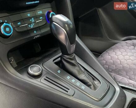 Черный Форд Фокус, объемом двигателя 2 л и пробегом 130 тыс. км за 8900 $, фото 11 на Automoto.ua