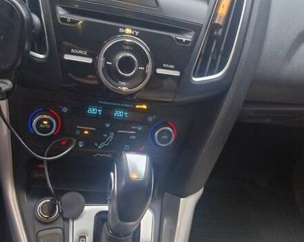 Чорний Форд Фокус, об'ємом двигуна 2 л та пробігом 127 тис. км за 10800 $, фото 10 на Automoto.ua